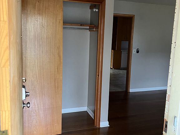 4th image of 1725 N Lynns Pl