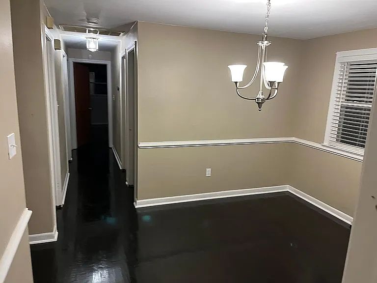 1st image of 409 Mapleshore Dr