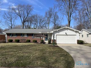 4042 Briarcrest Rd, Toledo, OH 43623