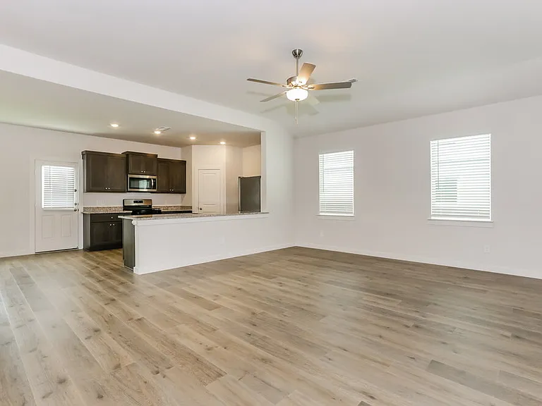208 Julian Davis Dr — Photo 3