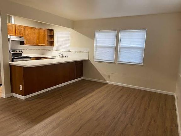 5th image of 671 S 20th St