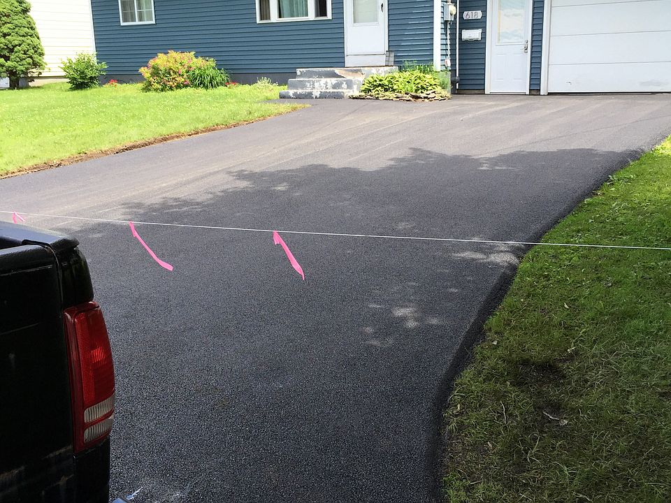 2nd image of 618 Dawes Ave