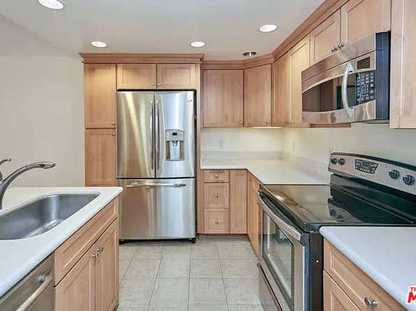600 W 9th St APT 702, Los Angeles, CA 90015