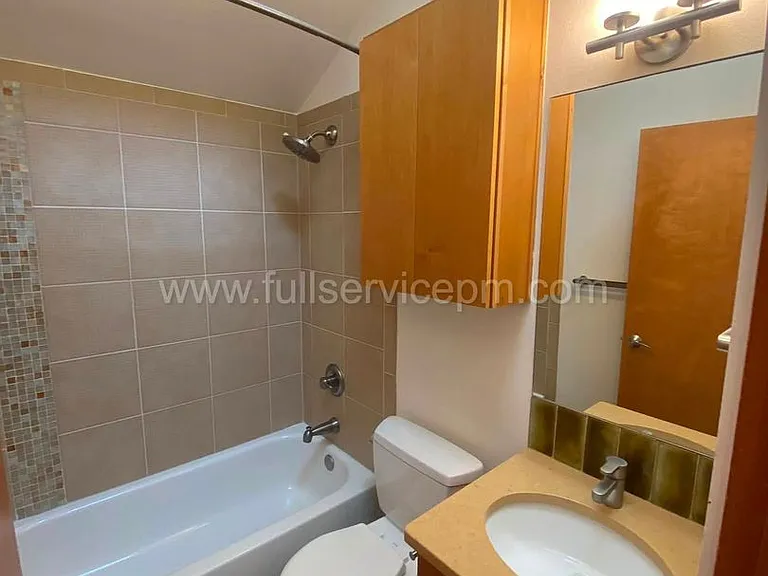 210 Boston St #B — Photo 31