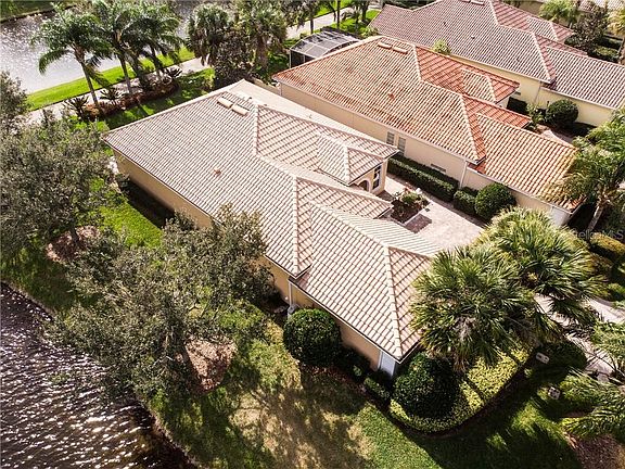 3rd image of 11915 Gennaro Ln