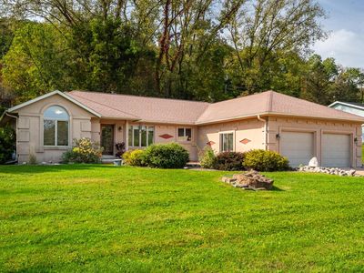 4077 County 6, La Crescent, MN, 55947