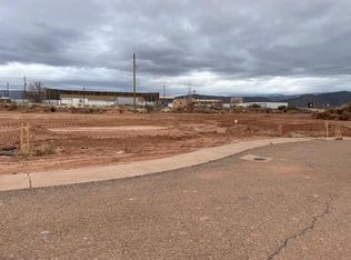 28 Running Indian Dr, Alamogordo, NM 88310