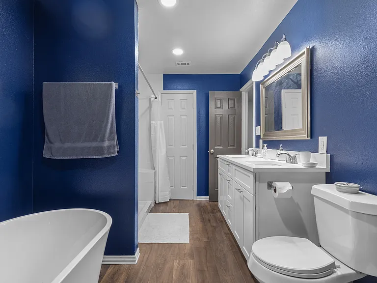 2321 Lawrence St — Photo 14