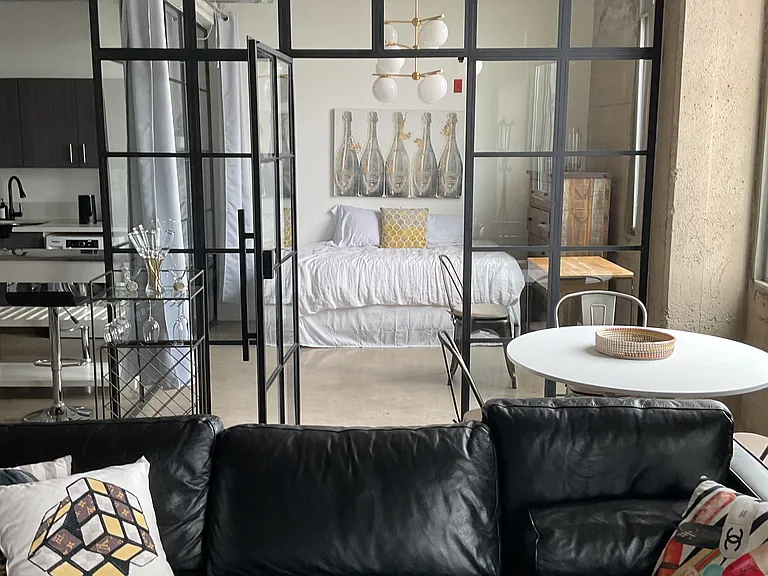 825 E 4th St #308 — Photo 9