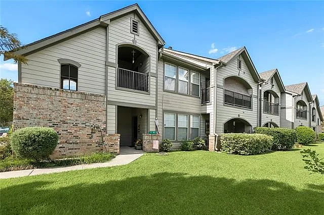 2 bed, 2.0 bath, 1050 sqft, $1,250 — Photo 2