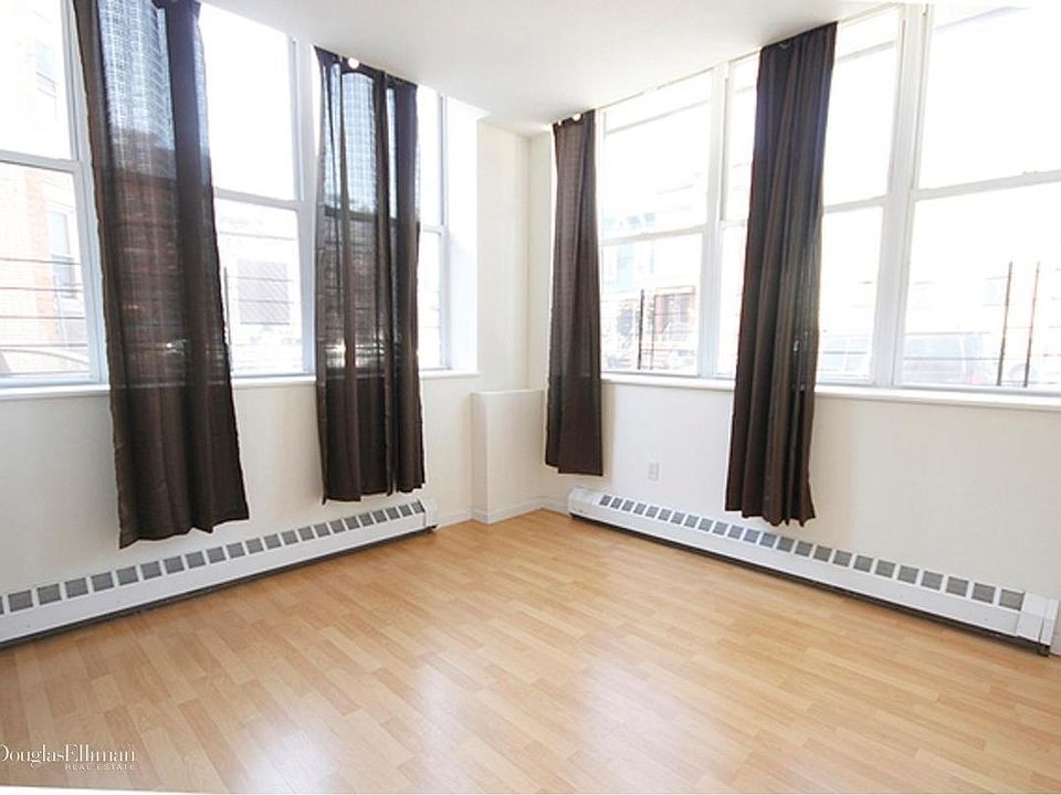 1st image of 2737 27th St APT 1D