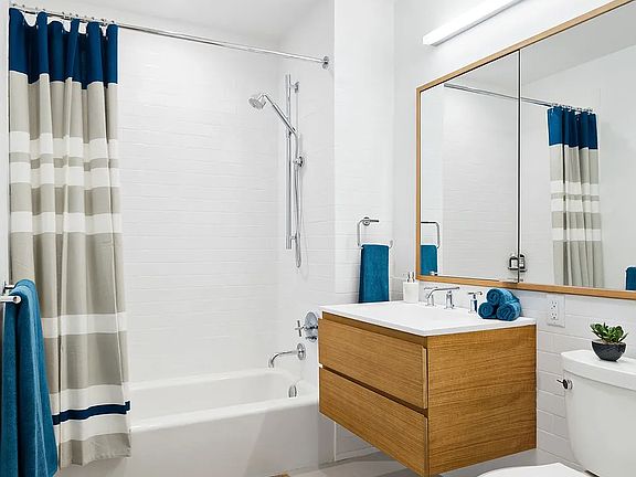 3rd image of 7 W 21st St APT 12F