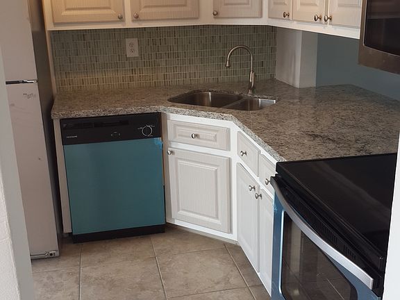 4th image of 19001 NE 14th Ave APT 223