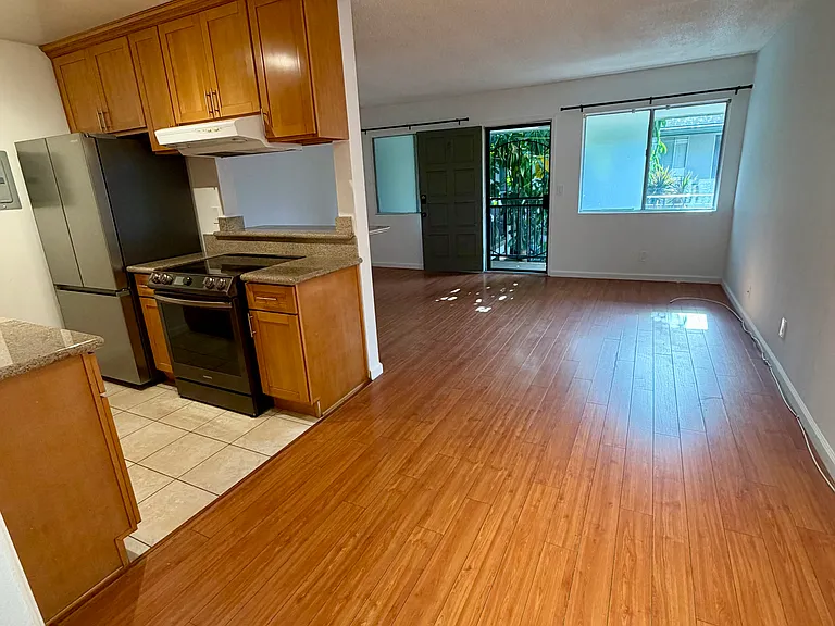 3045 E Theresa St #8 — Photo 5