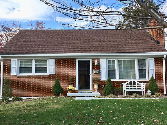 2nd image of 4609 Golf Park Dr