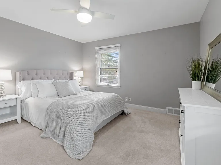 5036 Richmond Dr — Photo 11