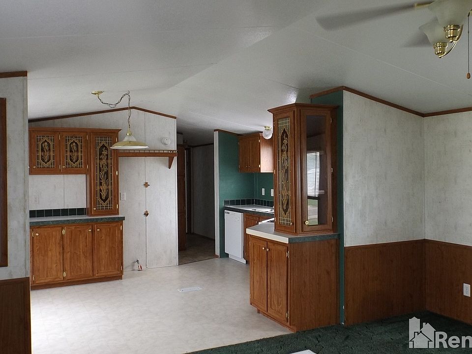 2nd image of 1614 River Bend Rd