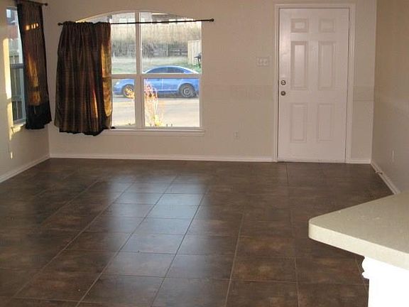 3rd image of 3001 Casa Bella Dr