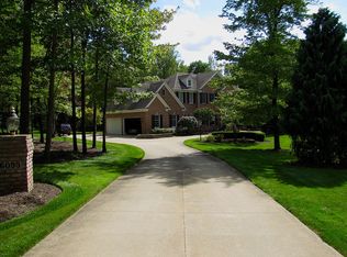 6095 Ledgeview Dr, Peninsula, OH 44264
