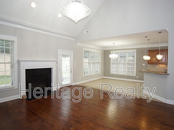 4th image of 1850 Stone Harbor Way