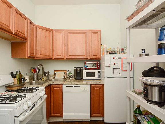 2nd image of 2347 W 24th Pl #R2