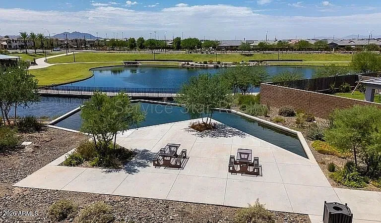 3 bed, 2.0 bath, 1312 sqft, $2,250 — Photo 4