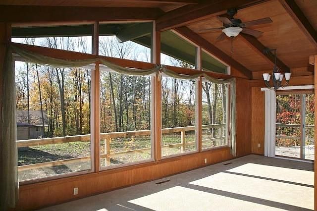 1st image of 400 S Highland Ave