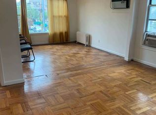 23-20 Ditmars Blvd #2R, Astoria, NY 11105