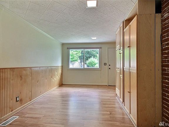 5th image of 21246 30th Ave S