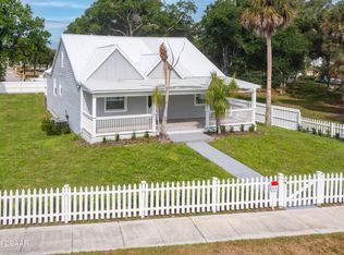 1720 Magnolia St, New Smyrna Beach, FL 32168