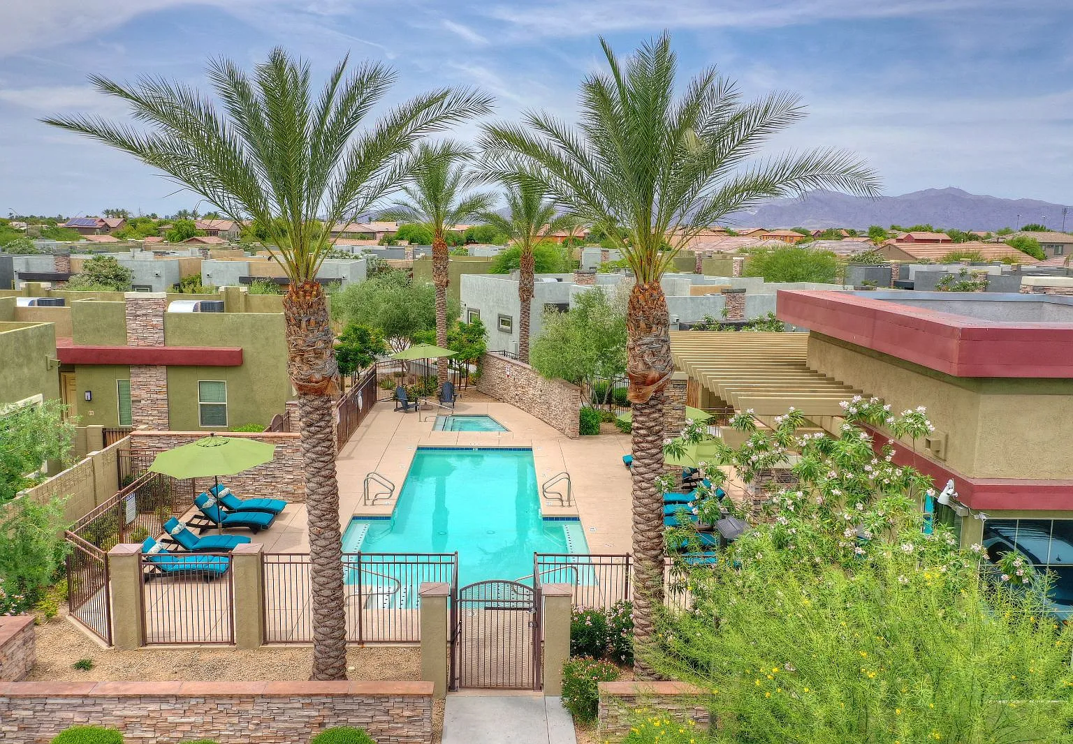 Palm Valley Villas — Photo 3