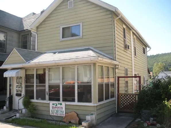 117 Clinton Ave, Renovo, PA 17764