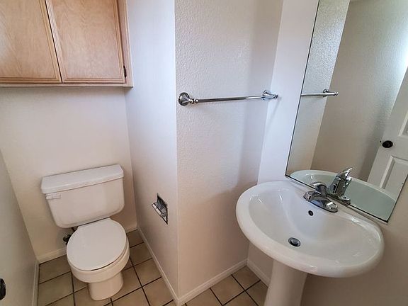 5th image of 24448 Park St