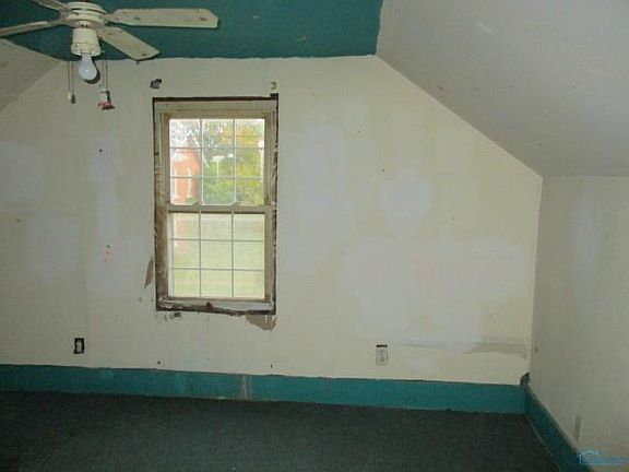 5th image of 708 E Water St