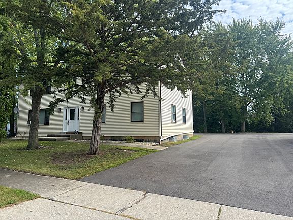 2nd image of 479 Eisenhower St #B