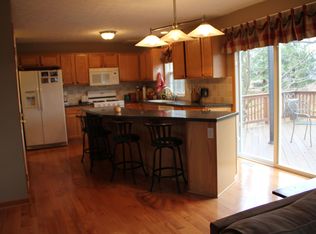 8140 Queen Victoria Dr, Anchorage, AK 99518