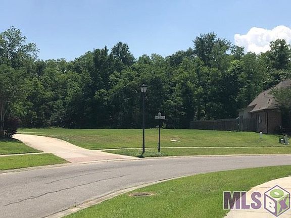 3rd image of 14550 Oak Path Ave