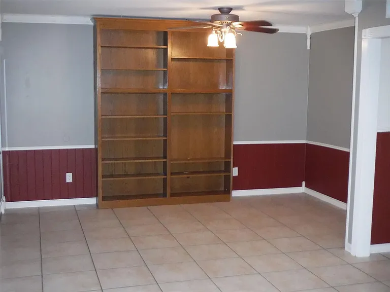 1207 W Wall St — Photo 11