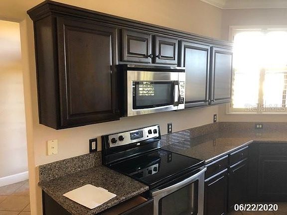 3rd image of 6306 Silver Leaf Ln