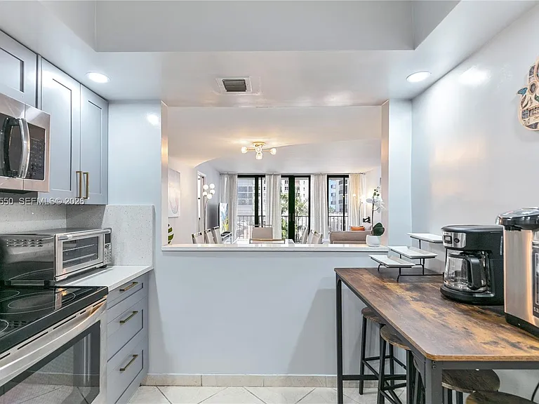2401 S Ocean Dr #404 — Photo 11