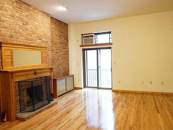 2nd image of 24 W 87th St #3BW
