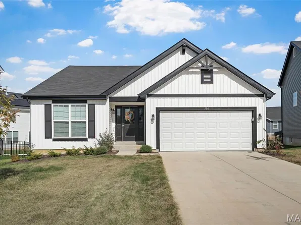 506 Westhaven Manor Dr, Wentzville, MO 63385