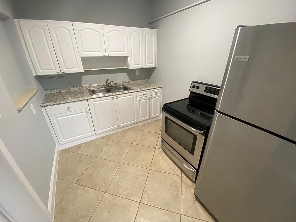 1st image of 2951 SW 13th Ct