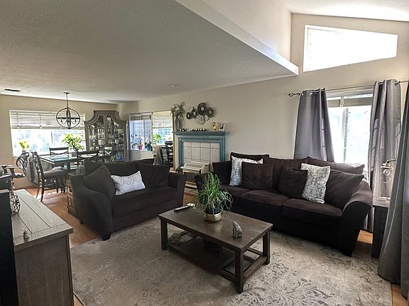 3rd image of 771 Saint Charles Pl