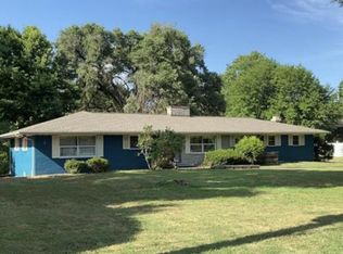 2004 Westwind Dr, Kingsport, TN 37660