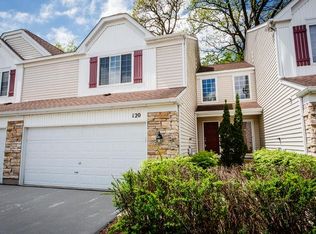 120 Locksley Dr, Streamwood, IL