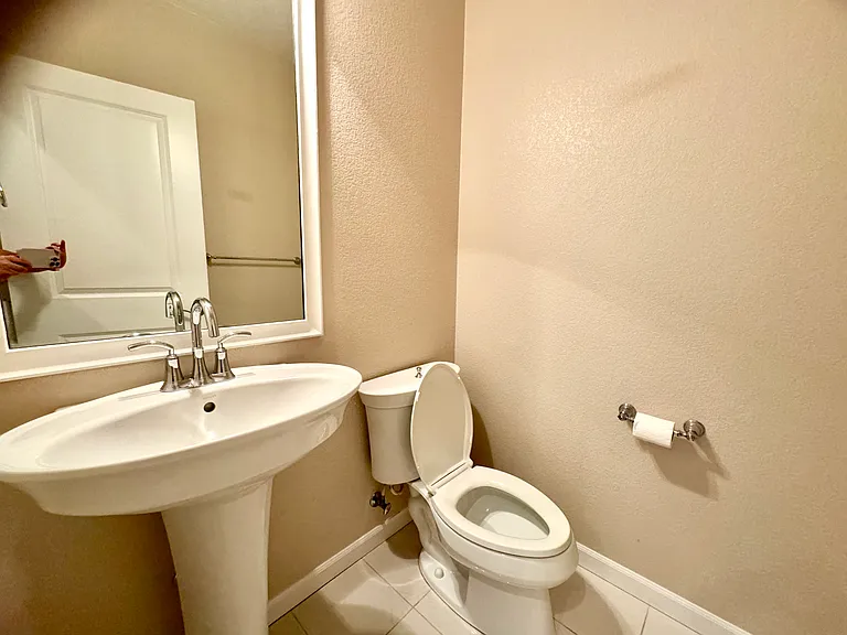 7877 Vallagio Ln — Photo 15