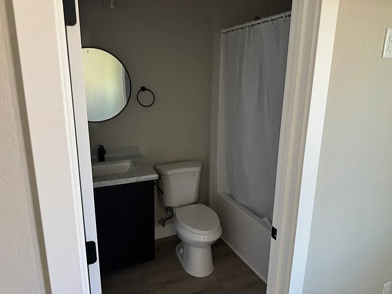 1341 E Arrowhead St #2 — Photo 17