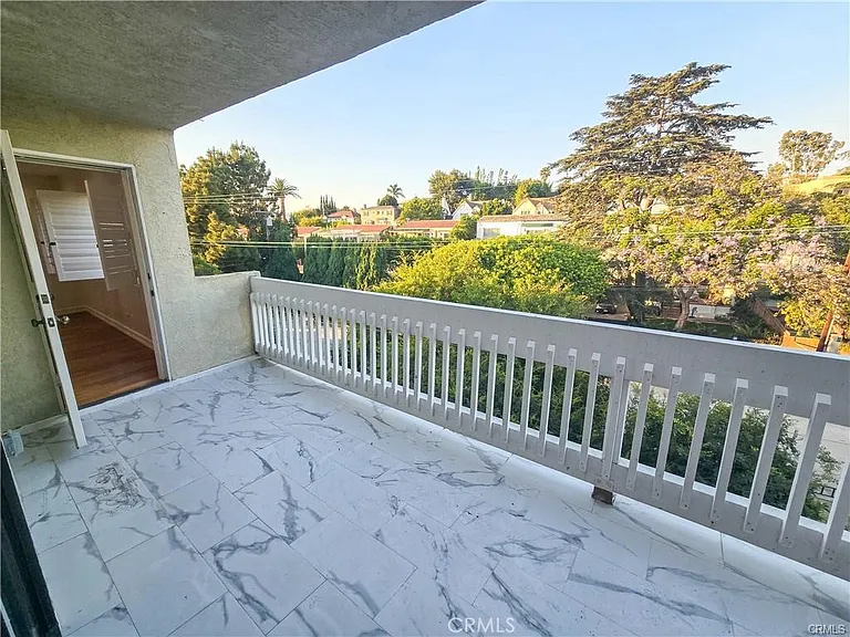 1310 Roxbury Dr #302 — Photo 21