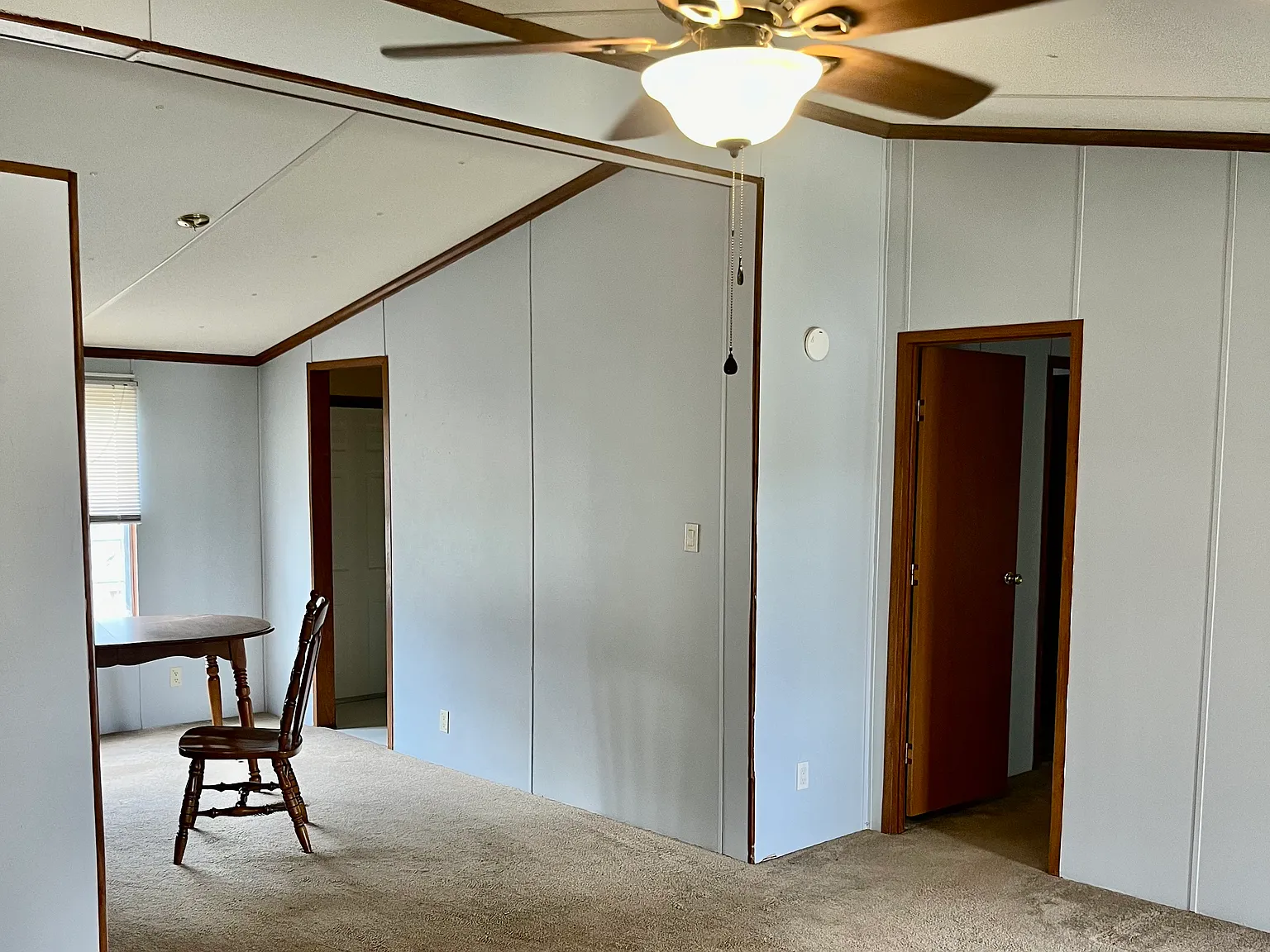 1 bed, 900 sqft, $1,400 — Photo 4